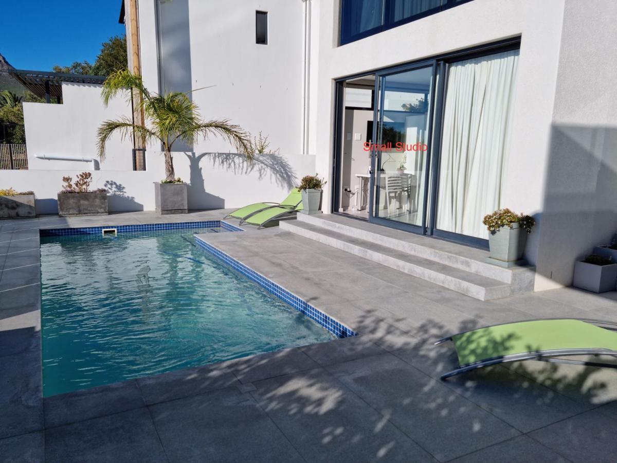 Camps Bay Cosy Accommodation Cape Town Exterior photo